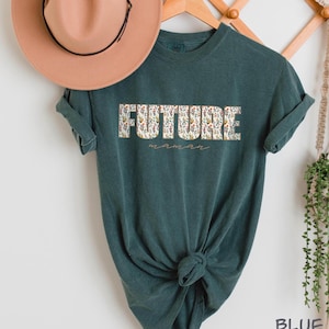 Floral Future Maman Shirt: Comfort Colors Pregnancy Announcement Tee