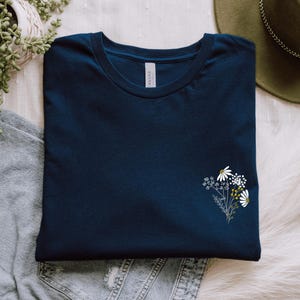 Embroidered Eco-friendly T-shirt Minimal Embroidery Wildflower Shirt Daisy Flower T shirt Botanical Tee Cottagecore image 1