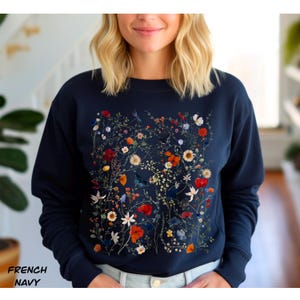 Organic Cotton Wildflower Sweatshirt: Botanical Cottagecore Pullover
