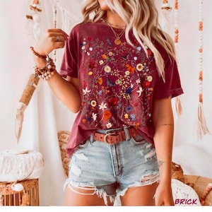 Wildblumen T-shirt Gepresste Blumen-Shirt Wildblumen-Wiese Komfort-Farben T-Shirt Gärtner Geschenk CottageCore Ästhetik-T-Stück Natur-Liebhaber-Geschenk