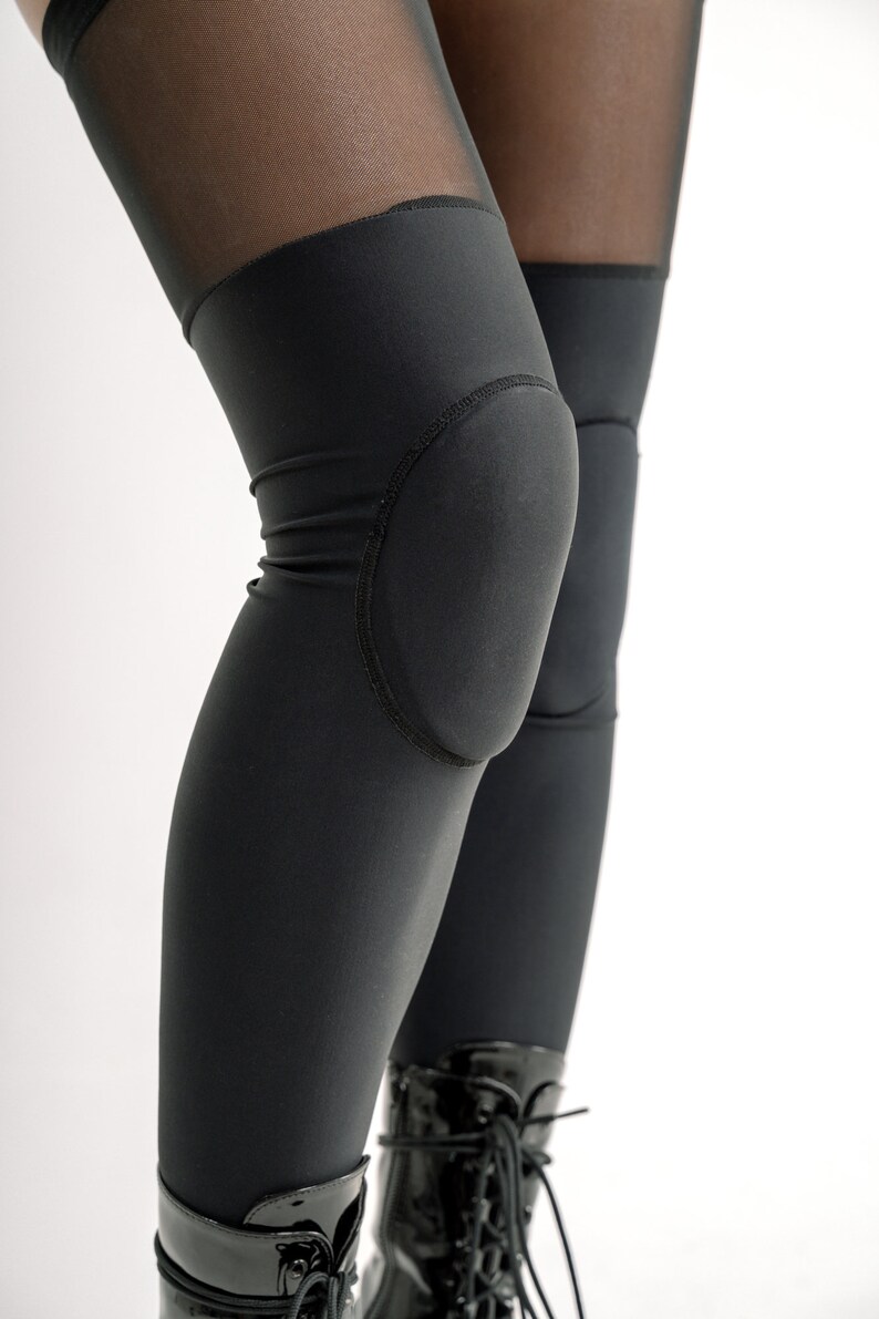 Stockings kneepads for dancing exotic, pole dance, hills, twerk. made of soft and very stretchable material, antislip elastic on top is fixing the kneepad on the leg firmly.