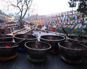 Perfect Note CDEFGAB Handmade Singing Bowl Set of 7 Professionally Tuned Tibetan Sound Bowl for Seven Chakras Healing and Meditation