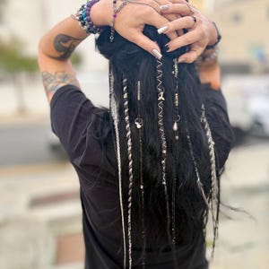 Schwarz Grau Akzent Dreadlock Set / Boho Teil Zöpfe / Clip-In Option verfügbar / Handgefertigte SE Dreads