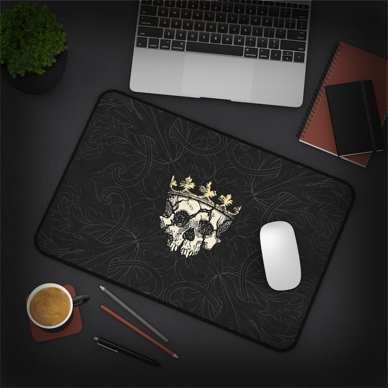 Alfombrillas de escritorio de fantasía oscura - Colección de alfombrillas de juego góticas, alfombrillas de ratón vintage de damasco para juegos de rol de mesa, decoración de oficina de estilo academia oscura, configuración de PC de estilo gótico. imagen 2