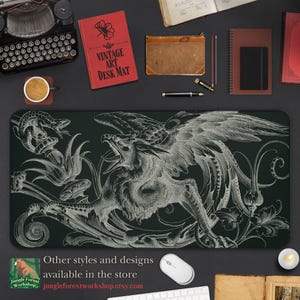 Den mäktiga Griffinen Skrivbordsmatta Konst | Dark Academia Vintage Klassisk | Elegant Gotisk Kontorsstudiedekor Sofistikerad Musmatta Författarpresent