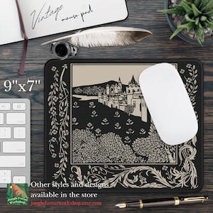 Schlossfeld | Kleines Mousepad | Vintage klassische Kunst | Mittelalterliche Fantasie | High Quality Gothic dunkel Academia Elegant Gothic Büro Dekor