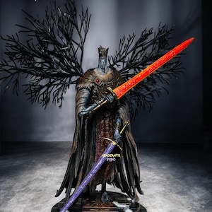 Pontiff Sulyvahn Figure | Dark Souls Figurine | Collectible Statues | Game Memorabilia | Perfect Gift for Fans or Gamers