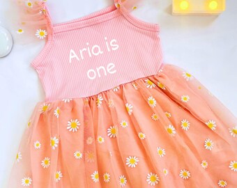 Robe d'anniversaire personnalisée pour bébé fille - Ensemble avec broderie florale