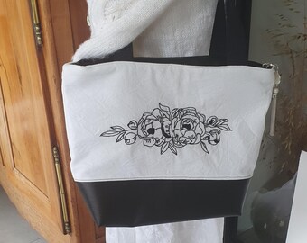 Embroidered shopping bag