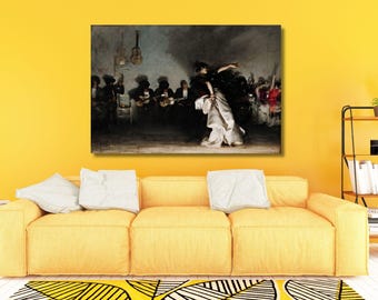 Puede incluir: Una impresión de arte mural rectangular que presenta una pintura al óleo oscura y melancólica de un grupo de músicos y un bailarín en una habitación con poca luz. La escena muestra figuras con ropa oscura y una figura central con falda blanca.