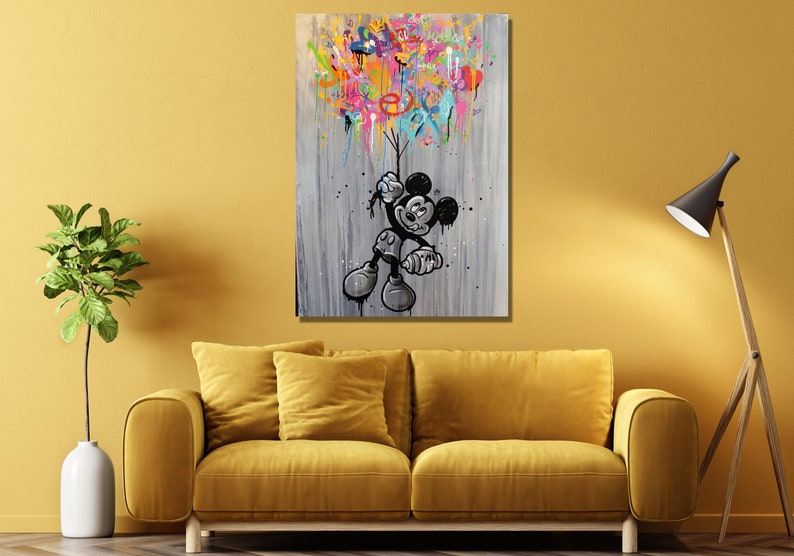 Banksy mit Luftballons Micky Maus Poster, Banksy Graffiti Leinwand, Wandkunst Design, Banksy Micky Maus Leinwand Graffiti Hands Arts, fertig zum Aufhängen Bild 1