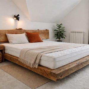Rustiek houten bed met een breedte van 160 cm, van eikenhouten balken, model Marko, handgemaakt, hoogwaardig, uniek ontwerp, gebruikt gerecycled hout (latten).
