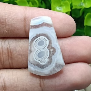 Super rare plume agate white flufy cloudy pattern on chalsedony || ocean jasper with the size (28,2X15,6x5,3mm)