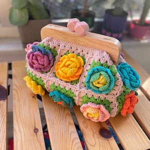 Colorful Crochet Wooden Kiss Lock Pink Clutch, Granny Square Bag Lined With Adjustable Strap, Handmade Vintage Style Clasp Pouch