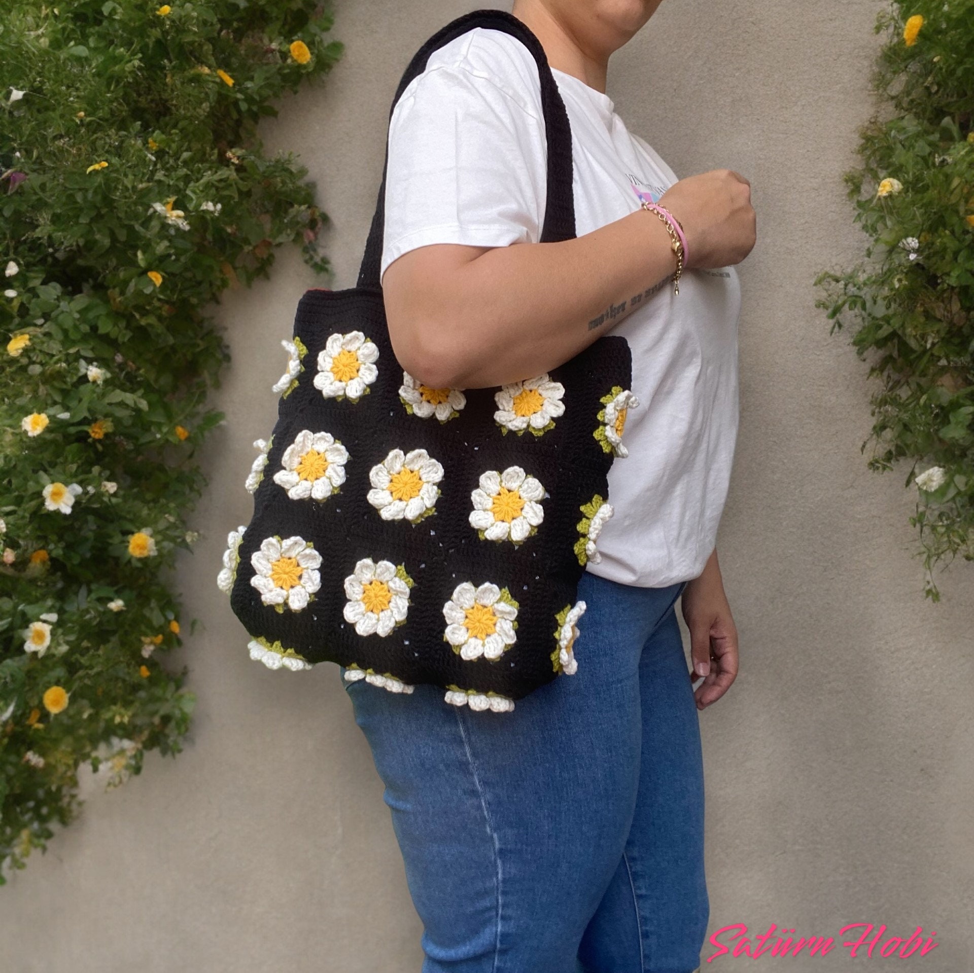 トートバッグ NOTHING EVERYTHING : 24FW / CROCHET FLOWER TOTE BAG (BLACK) EASY CROCHET: Flower Tote Bag (Beginner-Friendly Crochet