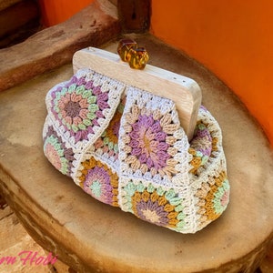 Soft Colors Crochet Wooden Kiss Lock Big Clutch, Granny Square Bag Lined With Strap, Handmade Vintage Style Clasp Pouch