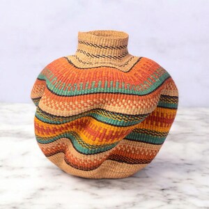 Handwoven Bolga Pot Basket – African Vase, Boho Home Decor