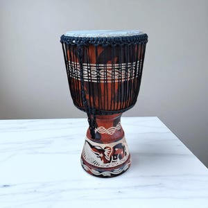 ガーナのジャンベドラム、アフリカの木と革のドラム、10x18インチ