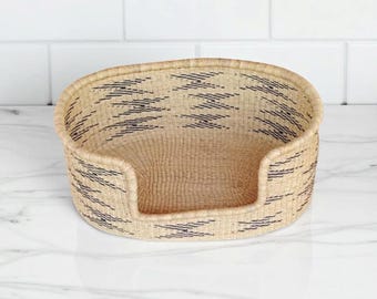 Woven dog basket bed,Bolga Basket for dog, Straw dog basket with cushion, African Basket.