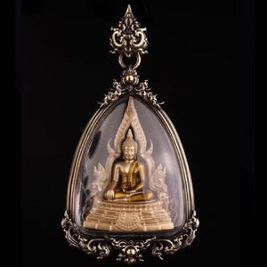 Phra Phuttha Chinnarat Pendant: King of Siam Thai Buddha Amulet