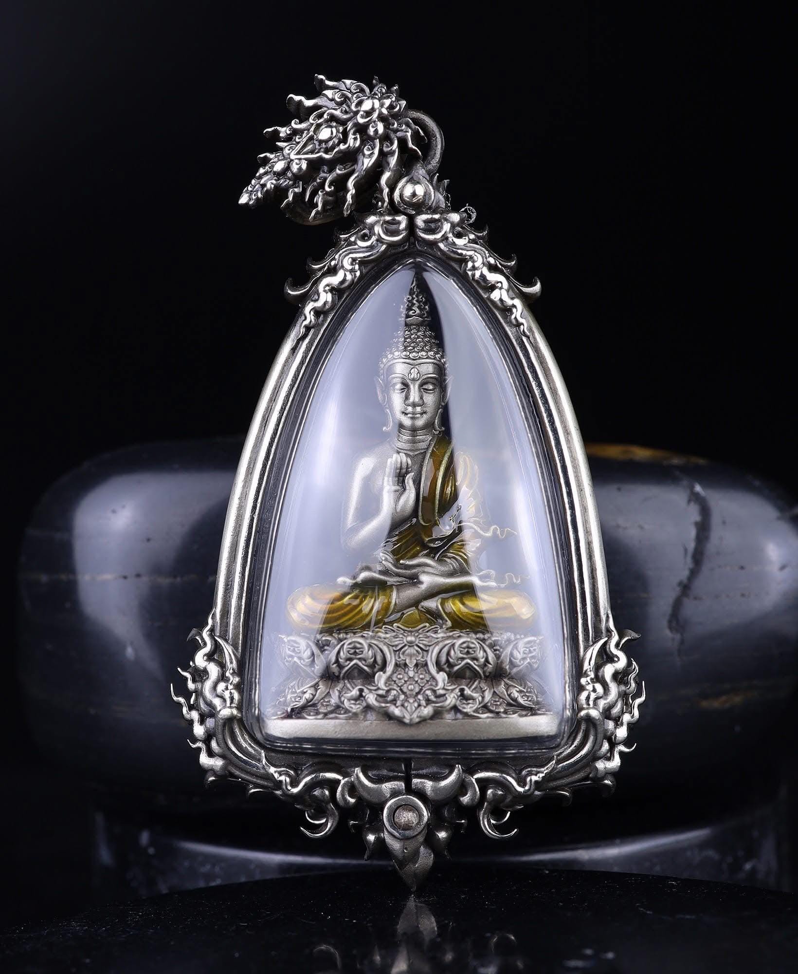 プラクルアン Luang Pho Phra Phuttha 寺名刻印ケース プラクルアン