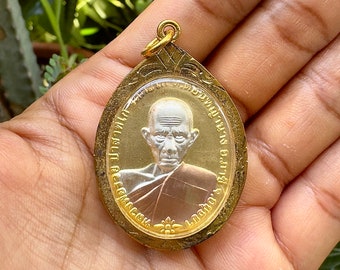 Thai Buddha Amulet  LP Ruay Wat Tako Coin Pendant Lucky Charm