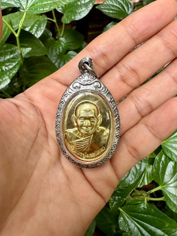 Luang Pu Maha Sila Coin: Thai Buddhist Amulet for Love