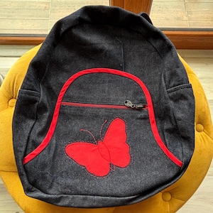 Sac à dos en denim fait main, grand sac de style bohème, sac en patchwork, usage quotidien, cadeau pour une femme, cartable, sac de touriste, sac vintage, ordinateur portable