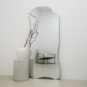 Full Length Mirror, Full Body Irregular Mirror, Asymmetrical Mirror, Floor Mirror Wavy , Wavy Mirror Bedroom, Asymmetric Frameless Mirror