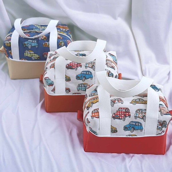 Trousse de toilette en tissu coton et simili cuir avec motifs 2CV/Deudeuche