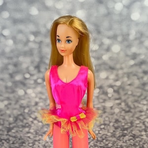 Prima Ballerina: Barbie Vintage Fashion