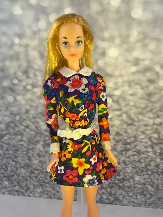 Tenue Courrèges Caprice - Outfit Vintage Pour Poupée Barbie / Tressy, Années 70/80