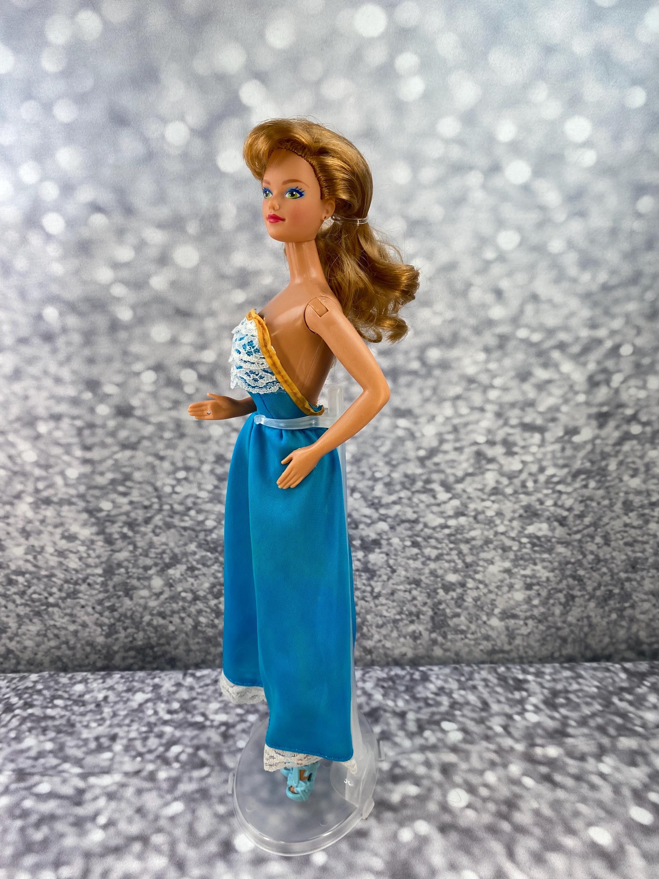 barbie blue and gold dress Vintage 1977 Fashion: Lace Gown VENDOR COLOR-EMERALD