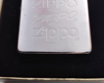 briquet zippo en étui