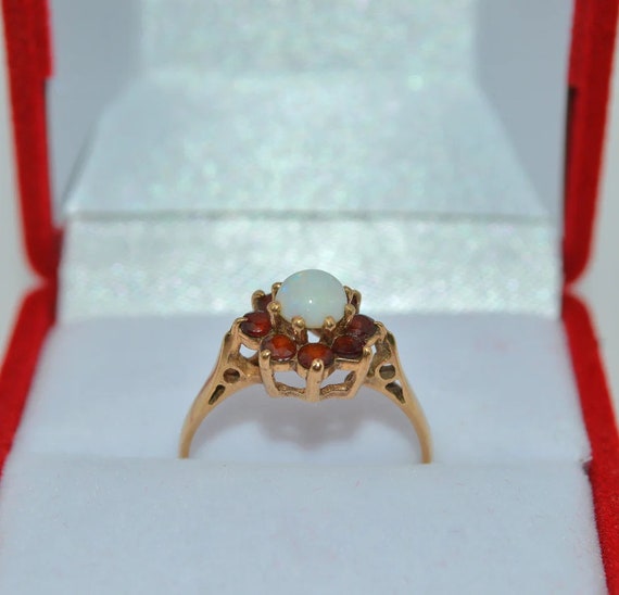 Vintage 1970 - 9ct Gold - Opal & Garnet Ring - image 5