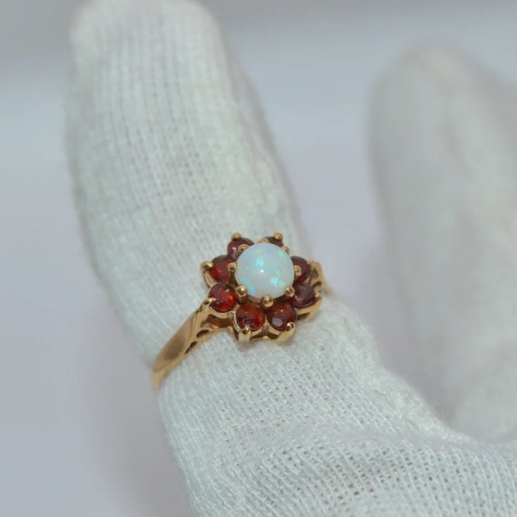 Vintage 1970 - 9ct Gold - Opal & Garnet Ring - image 8