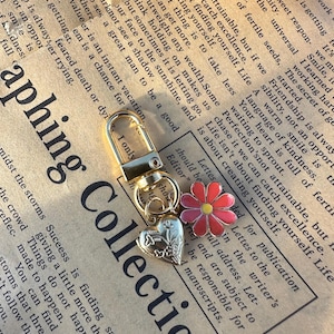 Heart Locket Keychain, Locket Keychain, Personalized Locket, Locket Purse Charm, coquette Purse Charm, Charm Keychain,Keepsake Photo Charm