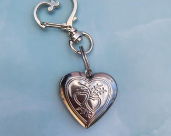 Heart Locket Keychain, Locket Keychain, Personalized Locket, Locket Purse Charm,  Purse Charm, Sentimental gift, bag charm,Mother’s Day gift