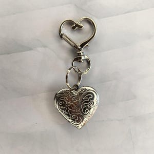 Heart Locket Keychain, Locket Keychain, Personalized Locket, Locket Purse Charm, coquette Purse Charm, Sentimental gift, tarnish free