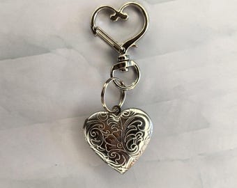 Heart Locket Keychain, Locket Keychain, Personalized Locket, Locket Purse Charm, coquette Purse Charm, Mother’s Day gift, mom gift, mom