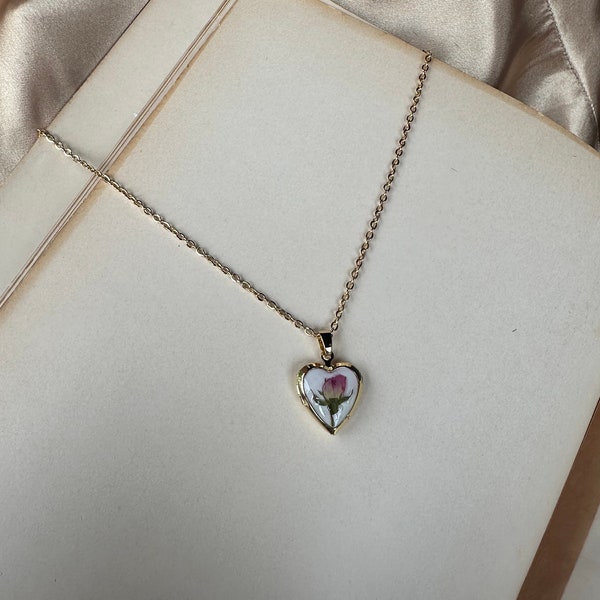 Handmade 18k Gold Plates Pressed Flower Heart Locket , custom necklace, dainty, personalized, photo necklace, coquette, Mother’s Day