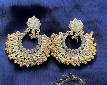 Elegant Pakistani Jhumka Earrings: Gold Ethnic Wedding Jewelry