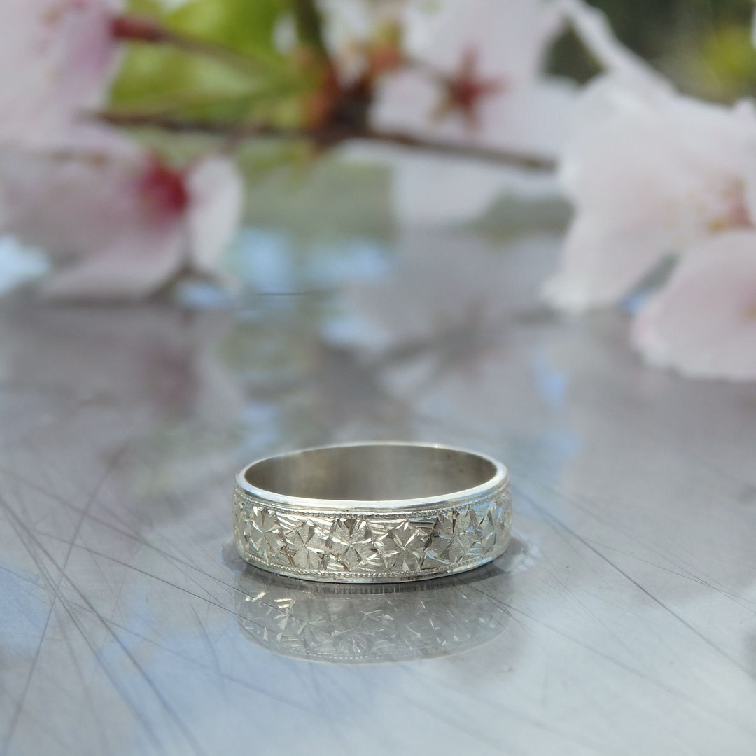 SPRING WIND RING /春風の指輪(桜彫) - Etsy