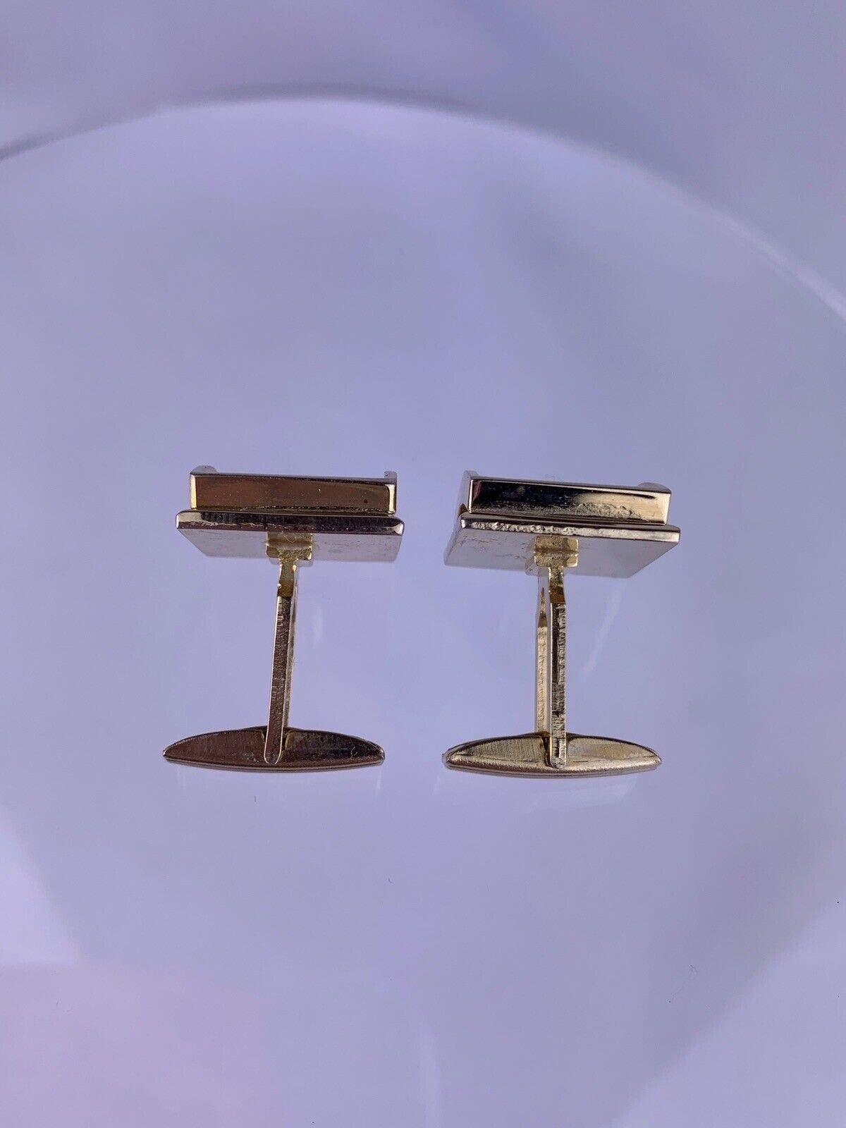 Boutons De Manchettes Carrés Dorés – élégants Et Vintage