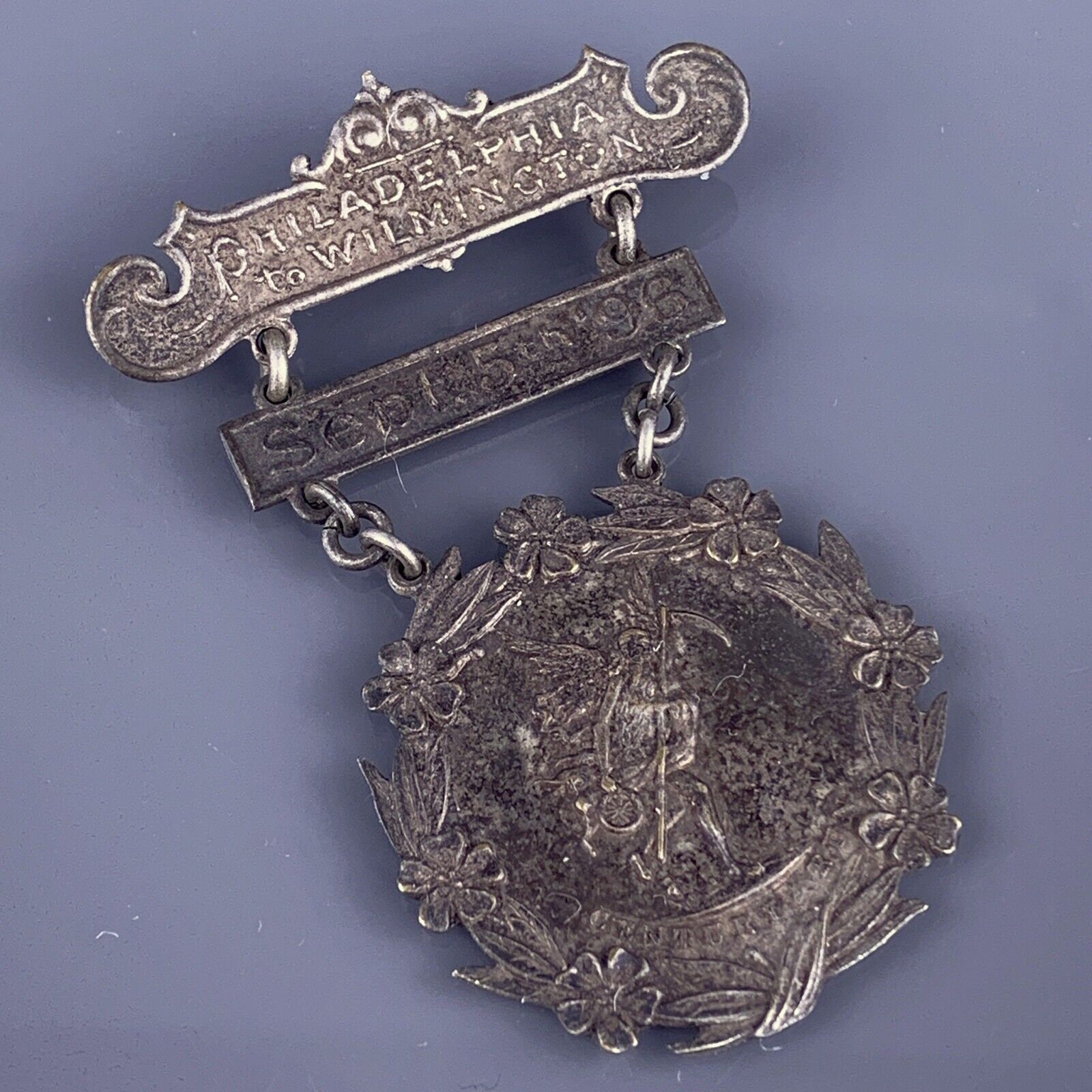 MEDAILLE DECORATION CROIX De La Valeur Militaire Bronze Combattant