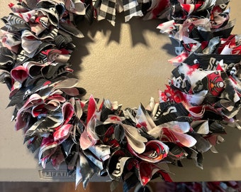 Small Buccaneers Fabric Wreath, Circle wreath, holiday gift, gift for anyone in the family, housewarming, personalized custom