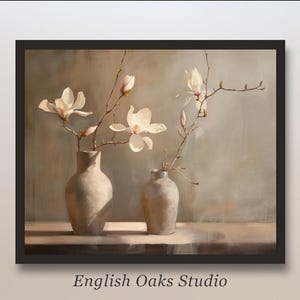 Stimmungsvolles Magnolienblüten in Vasen auf Holzmalerei | Vintage weiße Blumen Stilleben Print