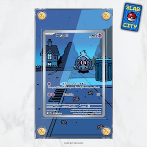 Estuche de exhibición de cartas Pokémon con ilustraciones ampliadas de Duskull #68 IR Shrouded Fable
