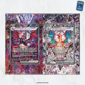 Può includere: Due carte Pokémon Charizard EX, ciascuna racchiusa in una cornice trasparente in acrilico. Le carte presentano opere d'arte vibranti con tonalità rosse, arancioni e blu. Il testo "Infernal Reign" e "Burning Darkness" è visibile. Lo sfondo ha un design astratto colorato.