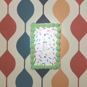 Sprinkles Fake Cake Light Switch Plate Green Border